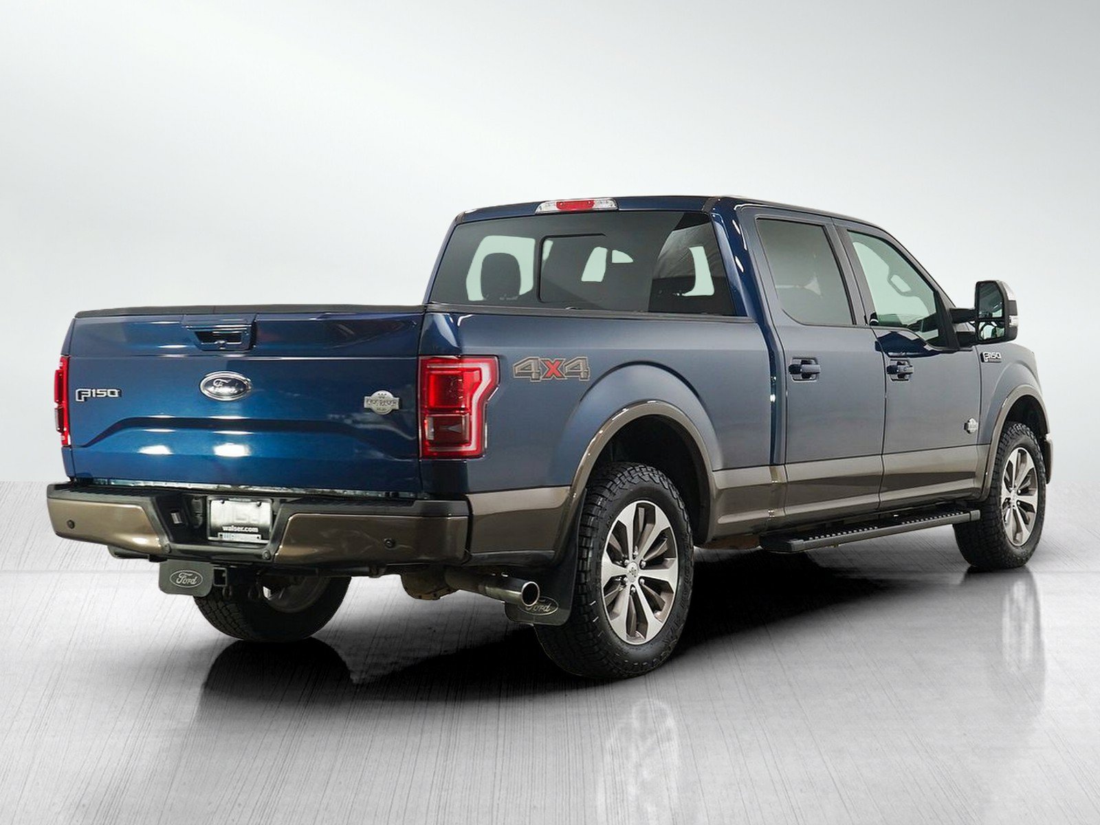 Used 2017 Ford F150 King Ranch w/ Equipment Group 601A Luxury AWD/4WD image 5
