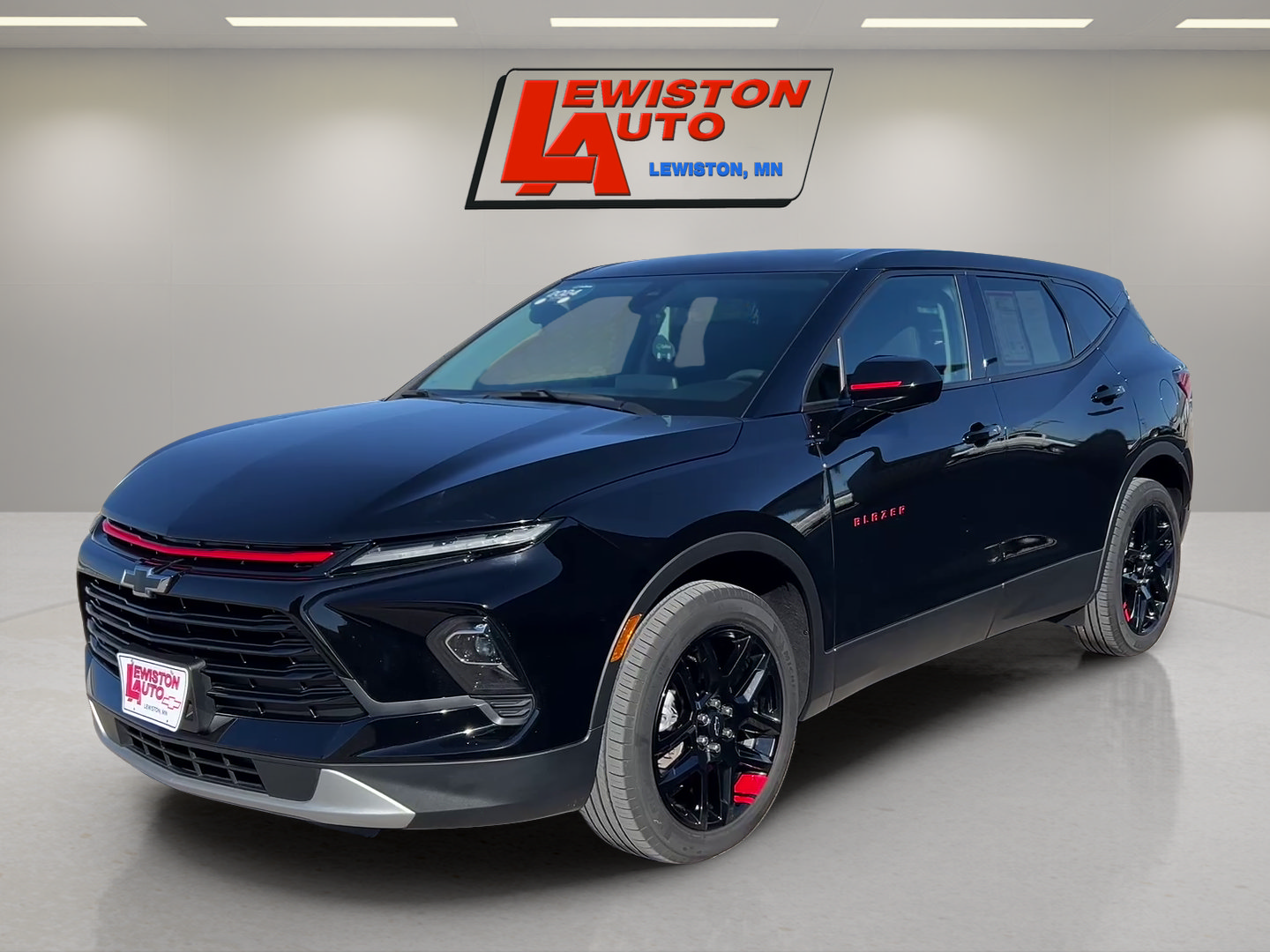 Used 2024 Chevrolet Blazer LT w/ Redline Edition AWD/4WD image 1