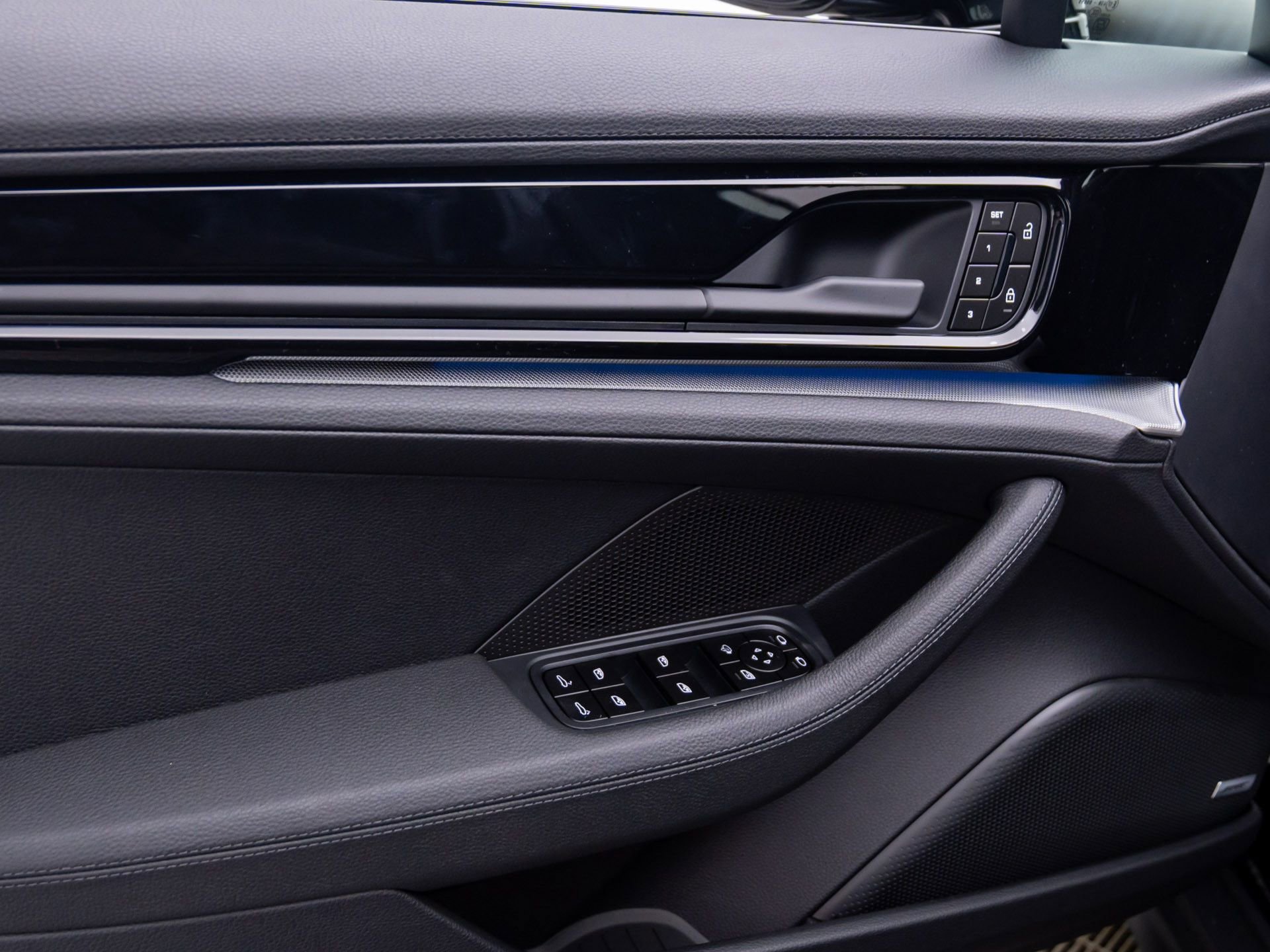 New 2026 Porsche Panamera 4 AWD/4WD image 14