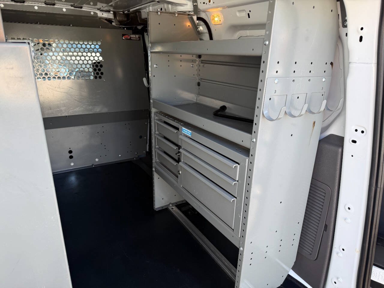 Used 2022 Ford Transit Connect XL FWD image 11