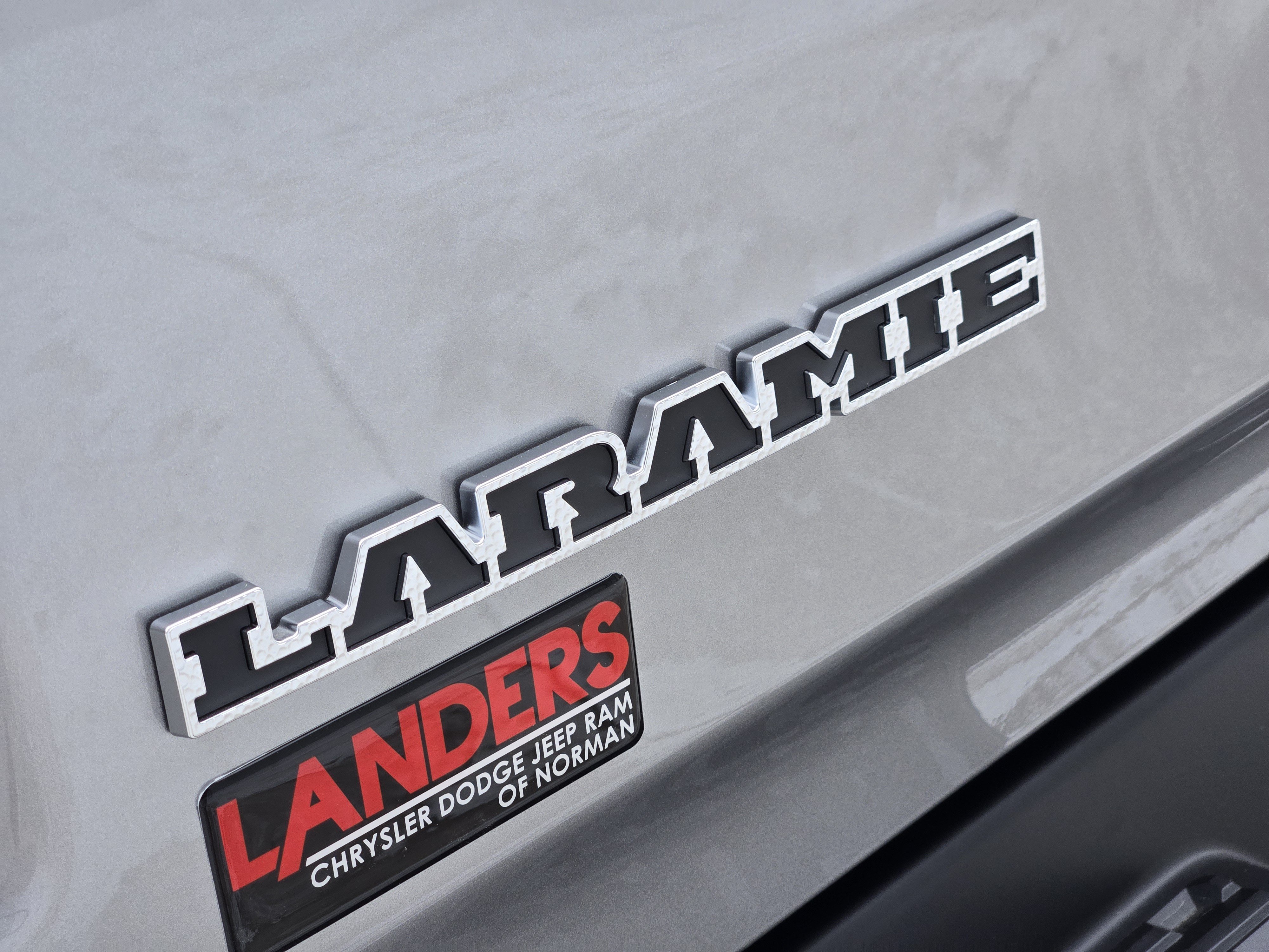 New 2026 RAM 1500 Laramie AWD/4WD image 9