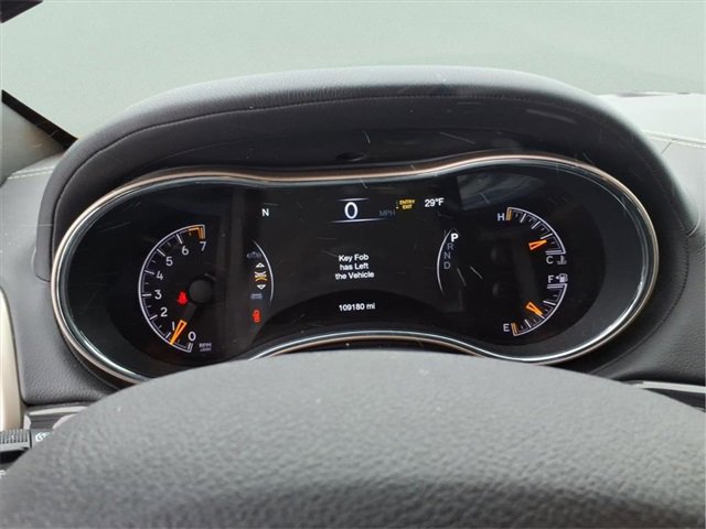 Used 2017 Jeep Grand Cherokee Overland w/ Jeep Active Safety Group image 17