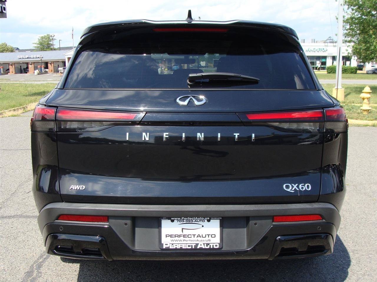 Used 2023 INFINITI QX60 Luxe AWD/4WD image 4