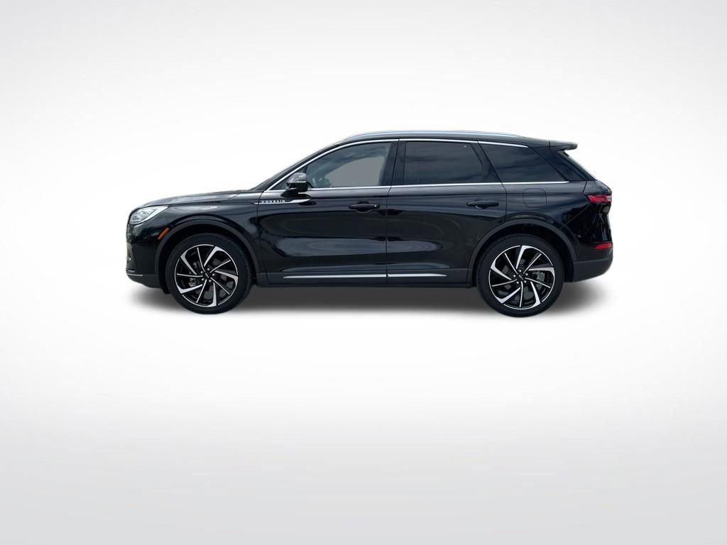 Used 2023 Lincoln Corsair Reserve w/ Equipment Group 202A image 8