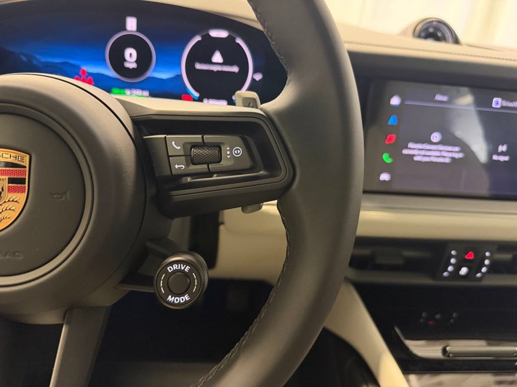 Certified 2026 Porsche Cayenne E-Hybrid AWD/4WD image 17