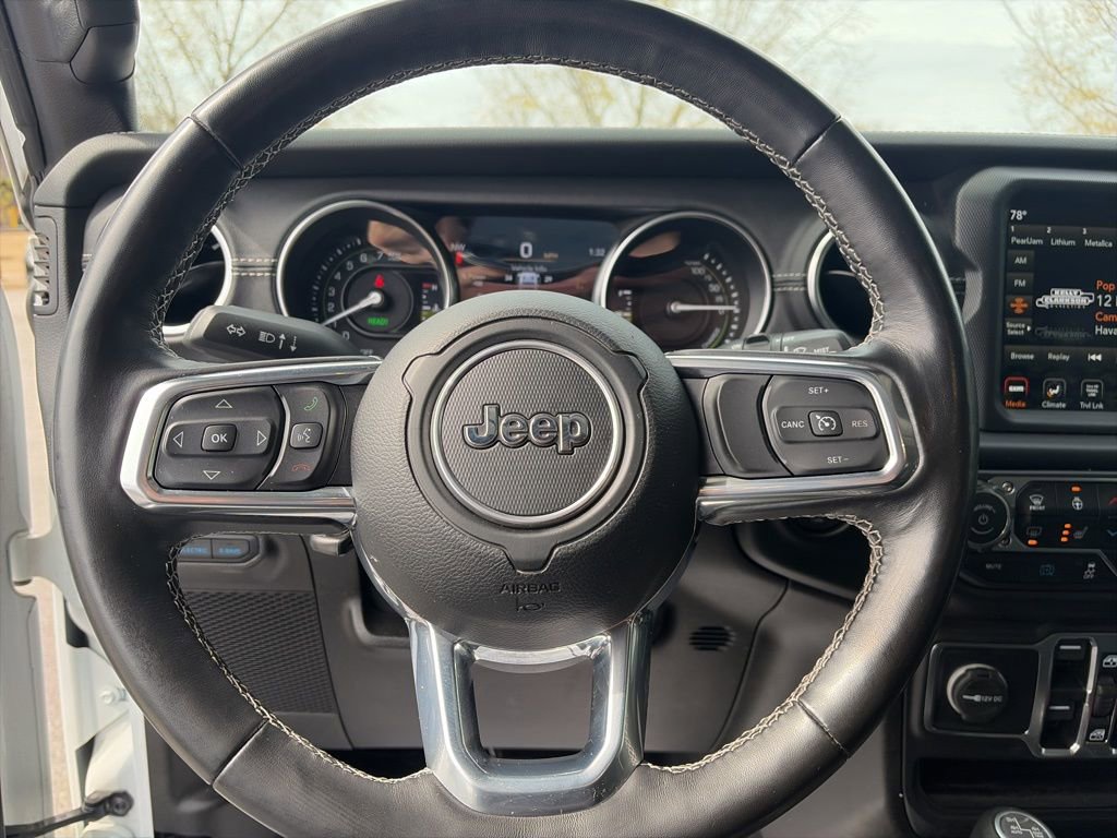 Used 2022 Jeep Wrangler Unlimited Sahara w/ Cold Weather Group AWD/4WD image 14