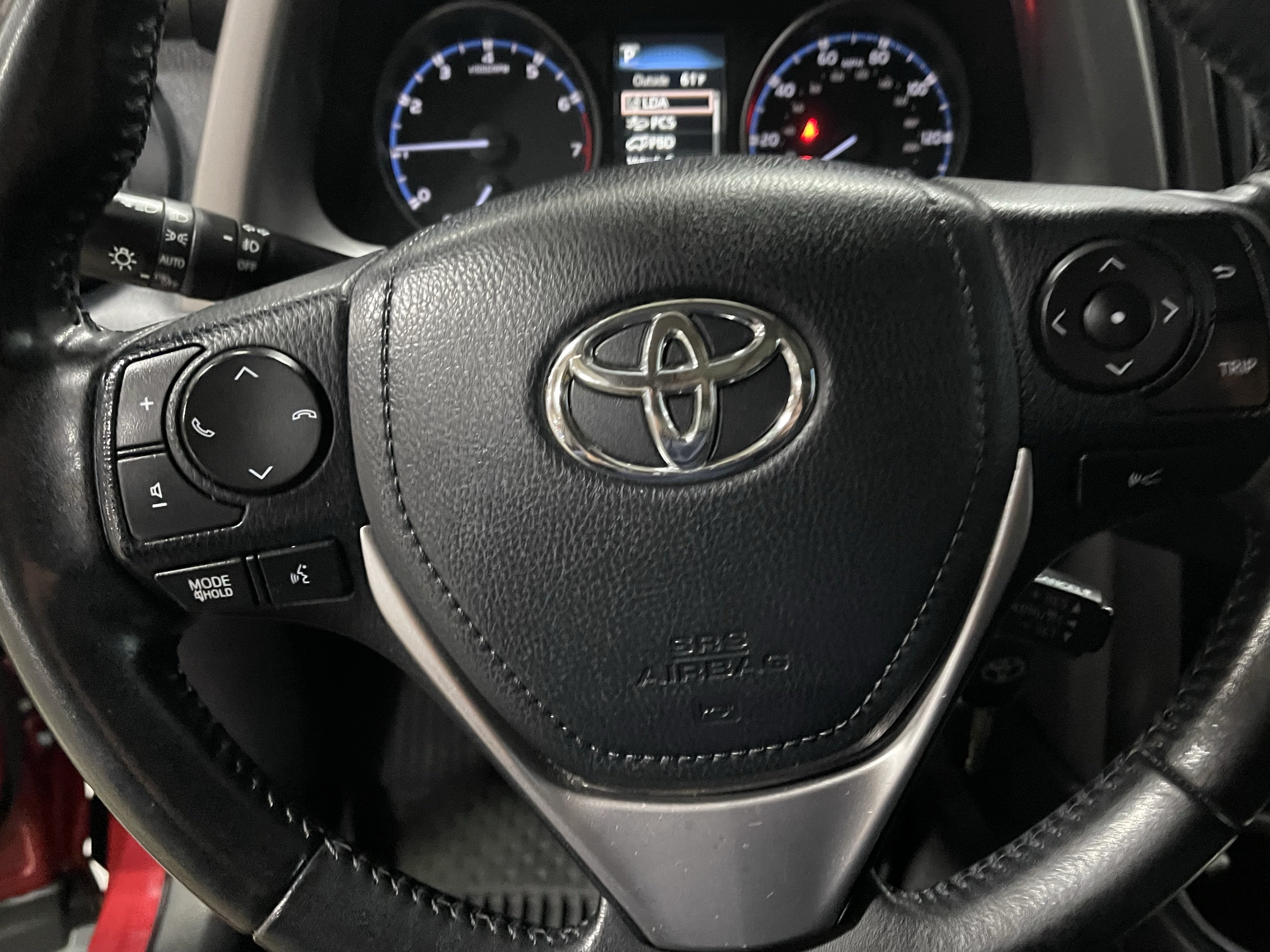 Used 2017 Toyota RAV4 XLE w/ Plus Special Value Package AWD/4WD image 21