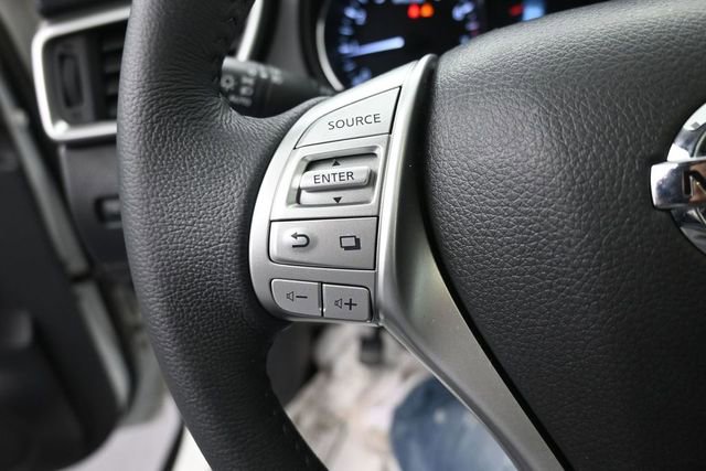 Used 2015 Nissan Rogue SL w/ SL Premium Package AWD/4WD image 17