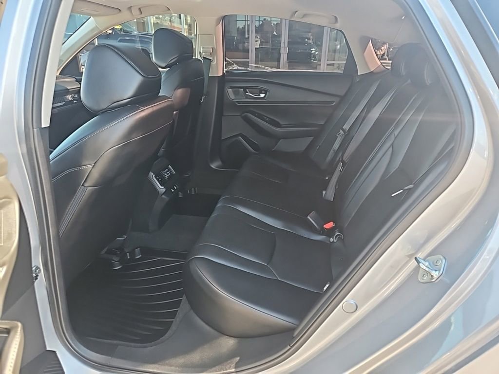 Used 2023 Honda Accord Touring image 25