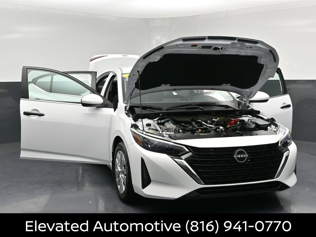 Certified 2025 Nissan Sentra S FWD image 33