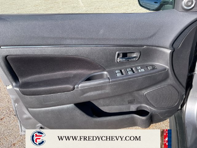 Used 2013 Mitsubishi Outlander Sport SE FWD image 10