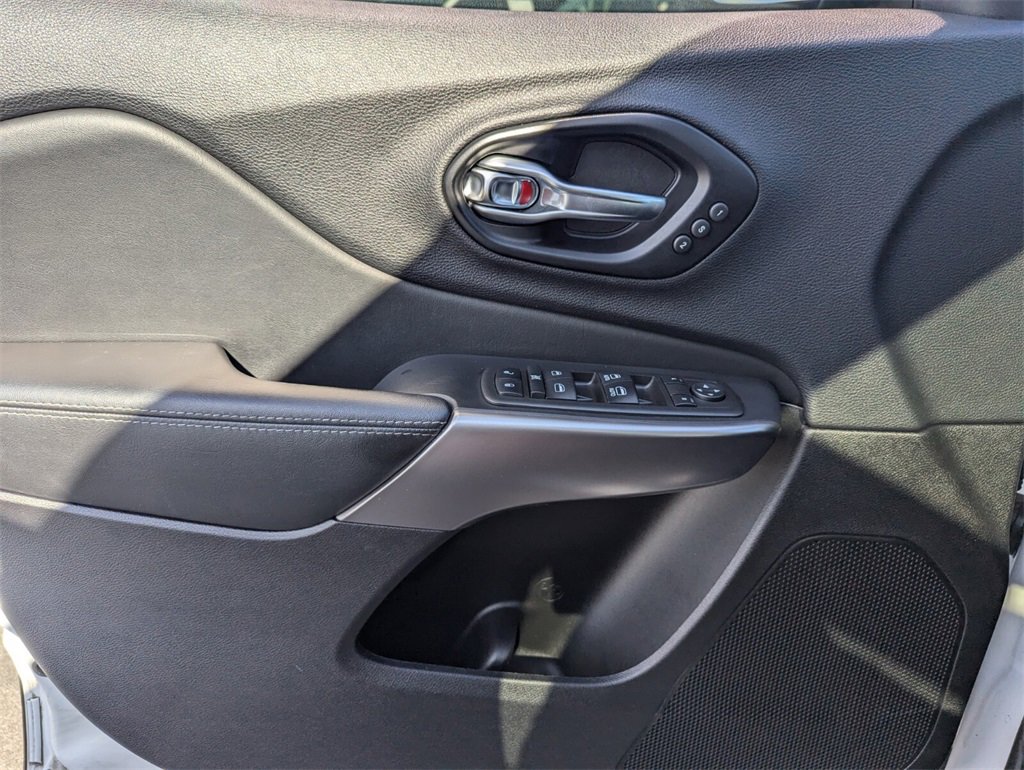 Used 2021 Jeep Cherokee Limited w/ Elite Package image 25