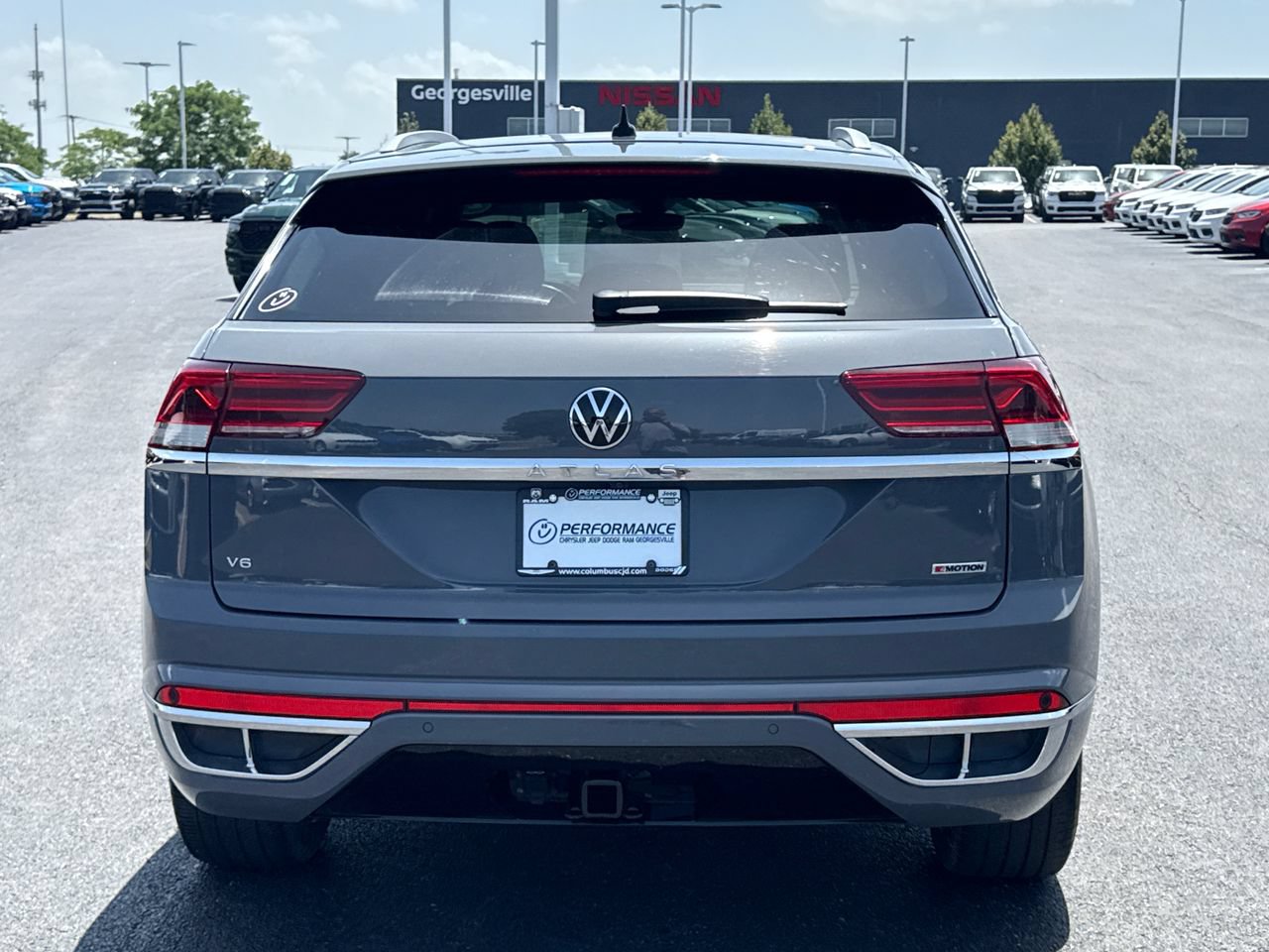 Used 2021 Volkswagen Atlas Cross Sport SEL Premium R-Line AWD/4WD image 4