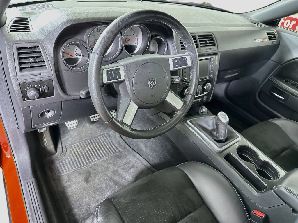 Used 2009 Dodge Challenger SRT8 w/ SRT Option Group II RWD image 17