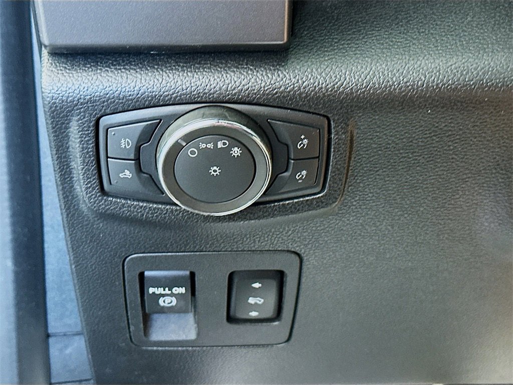 Used 2019 Ford F150 XLT w/ Equipment Group 302A Luxury image 10