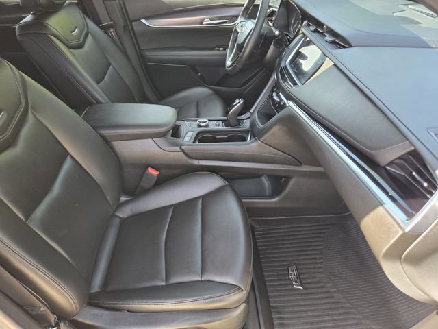 Used 2024 Cadillac XT6 Luxury w/ LPO, Floor Liner Package AWD/4WD image 14