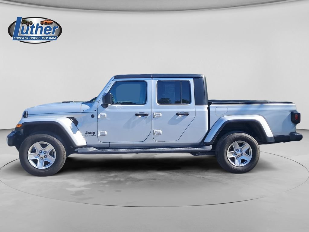 Used 2022 Jeep Gladiator Sport AWD/4WD image 2