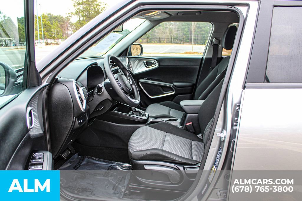 Used 2024 Kia Soul LX w/ Option Group 015 image 16