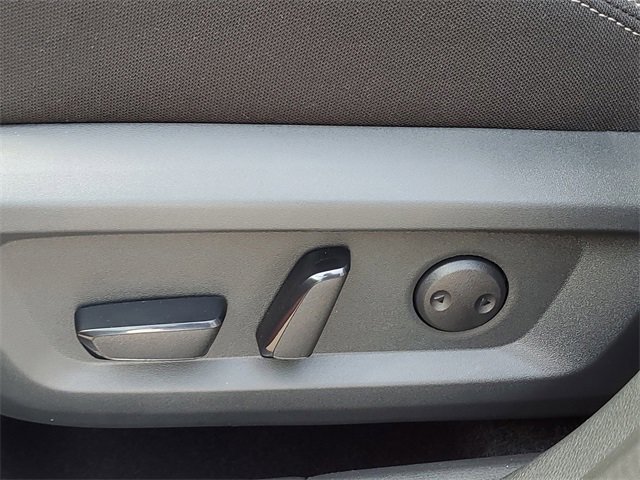 New 2026 Nissan Rogue SV image 6