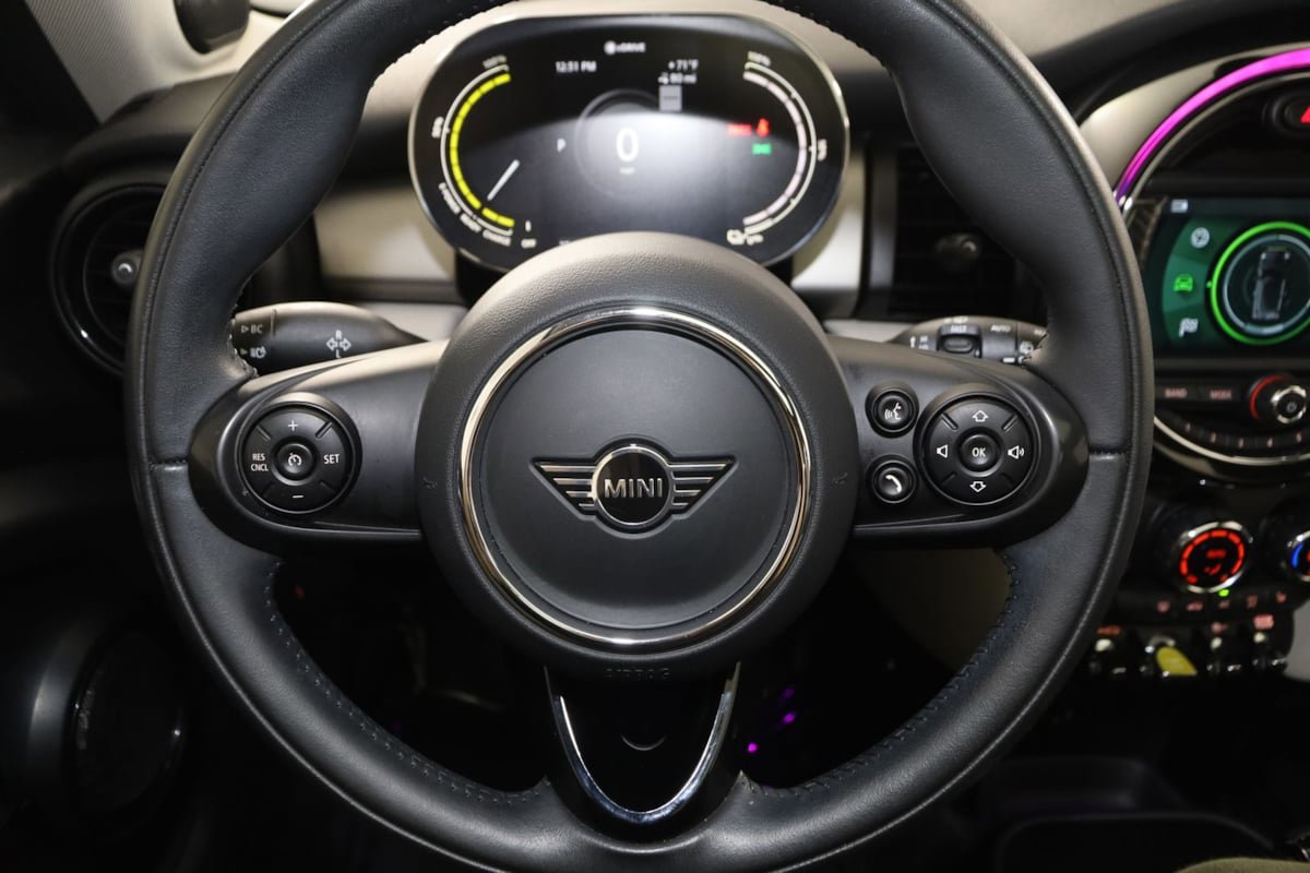 Used 2021 MINI Cooper SE w/ 6.5" Touchscreen Package FWD image 34