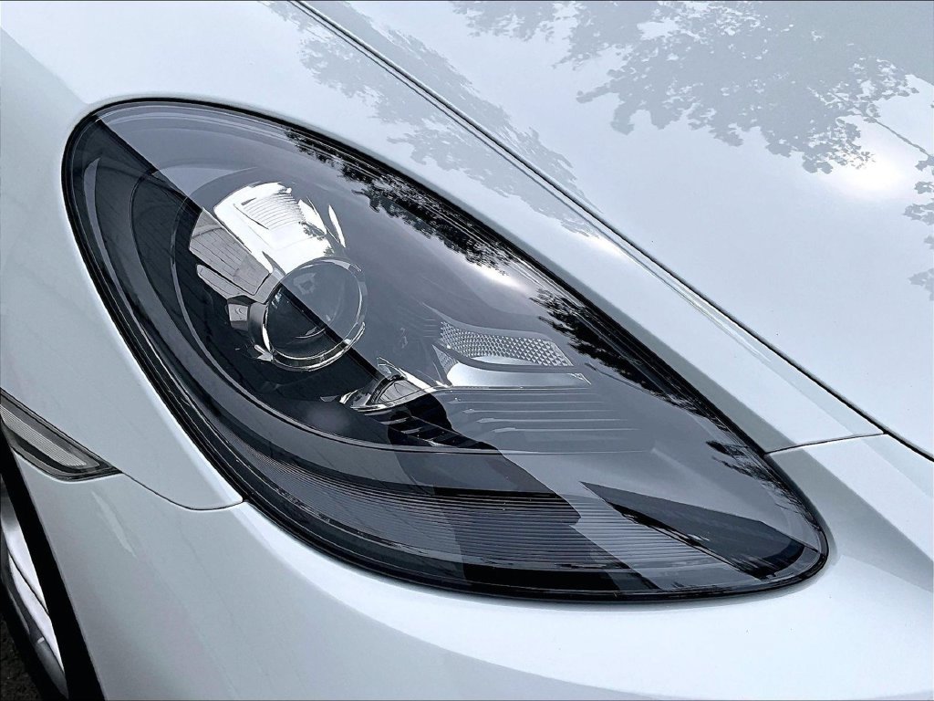 Used 2019 Porsche 718 Boxster RWD image 28