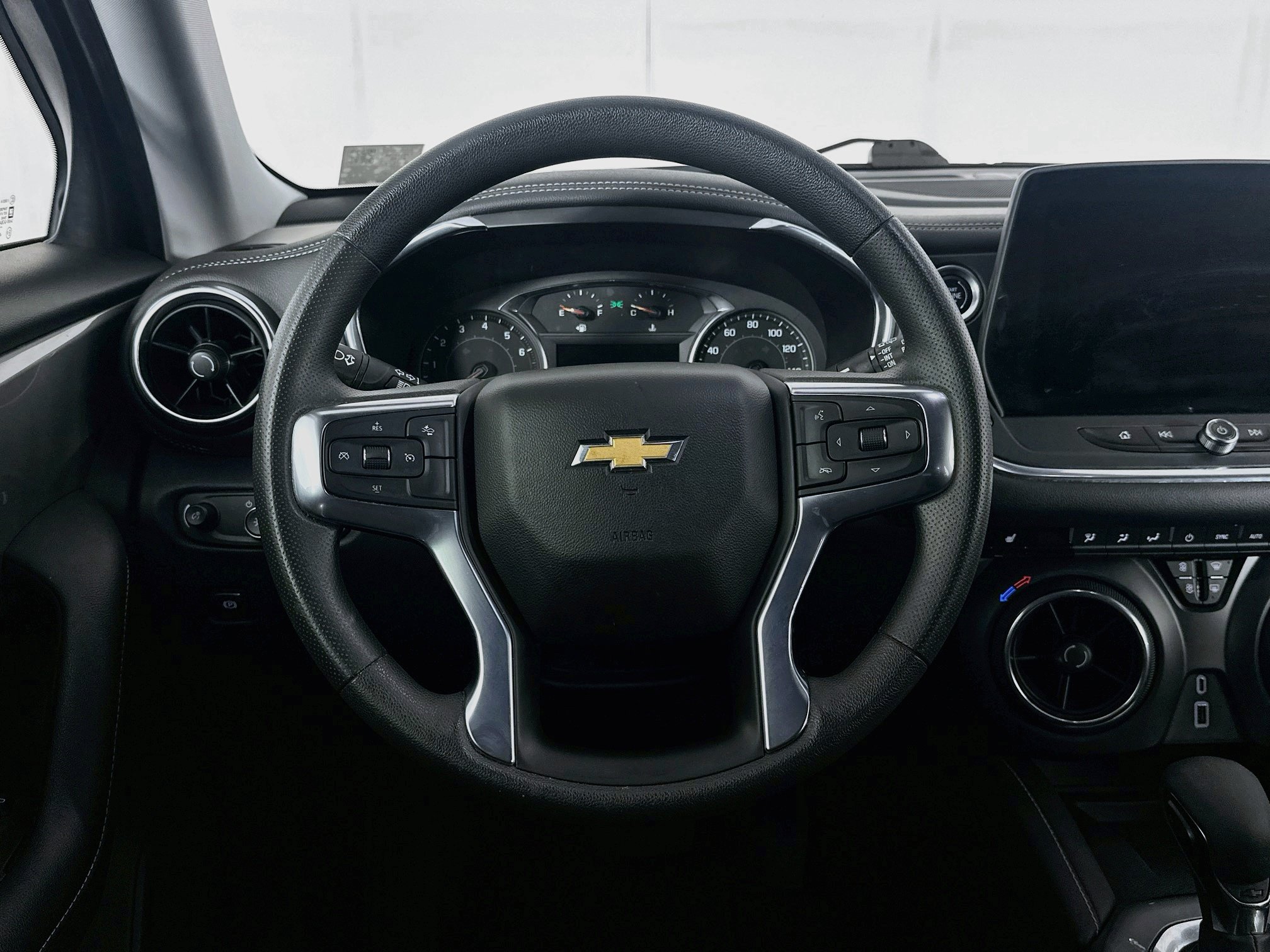 Used 2023 Chevrolet Blazer LT w/ Convenience Package FWD image 17