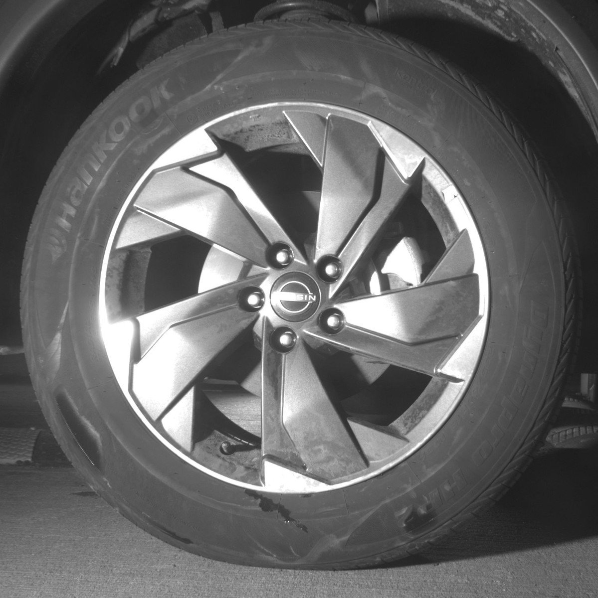 Used 2025 Nissan Rogue SV AWD/4WD image 13