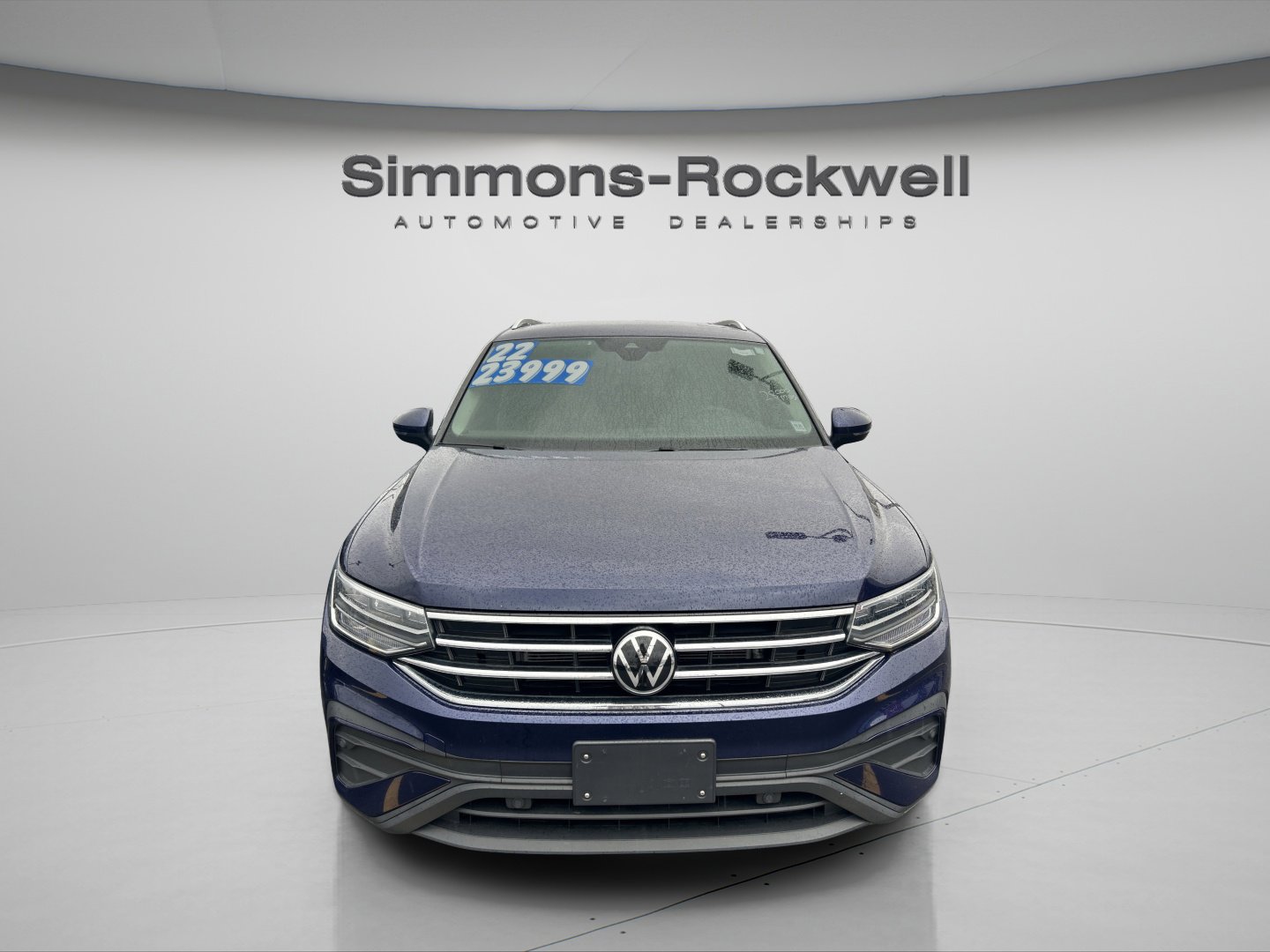 Used 2022 Volkswagen Tiguan SE AWD/4WD image 1