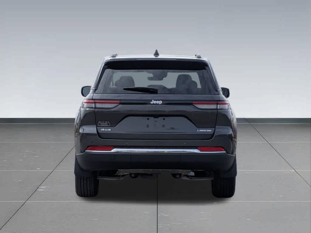 Certified 2025 Jeep Grand Cherokee Laredo X w/ Luxury Tech Group I AWD/4WD image 5