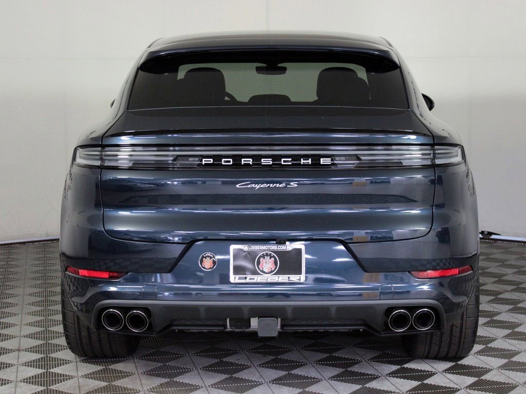 Certified 2025 Porsche Cayenne S image 6