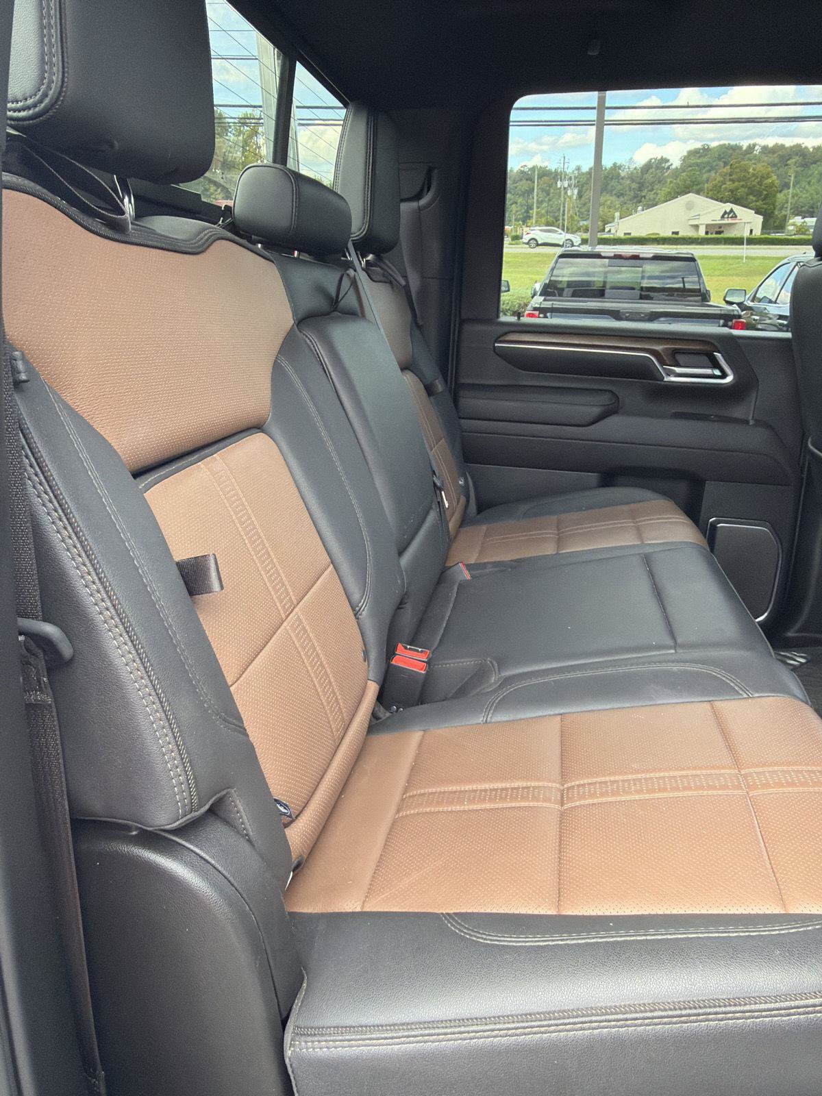 Used 2024 Chevrolet Silverado 2500 High Country w/ Technology Package AWD/4WD image 30