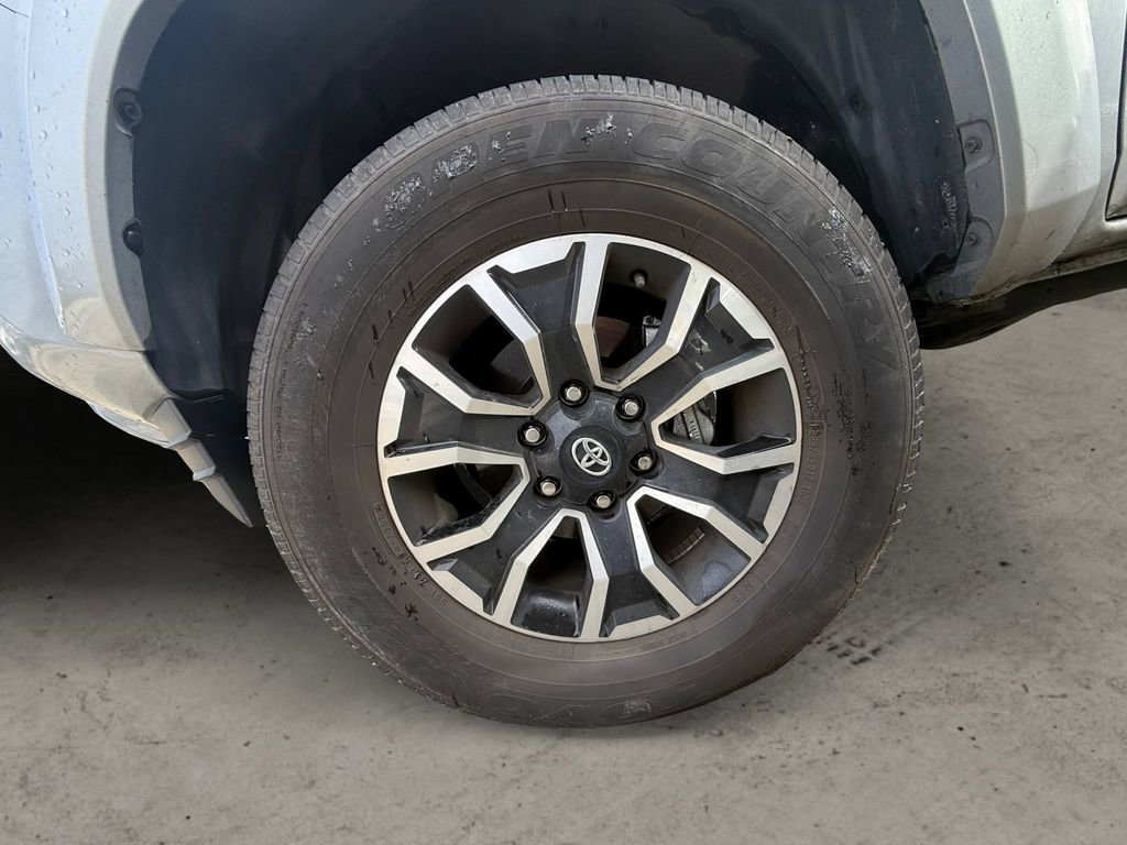 Used 2023 Toyota Tacoma TRD Sport w/ Advanced Technology Package AWD/4WD image 10