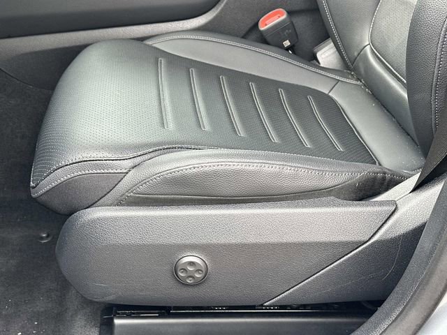 Certified 2025 Mercedes-Benz GLC 300 4MATIC image 16