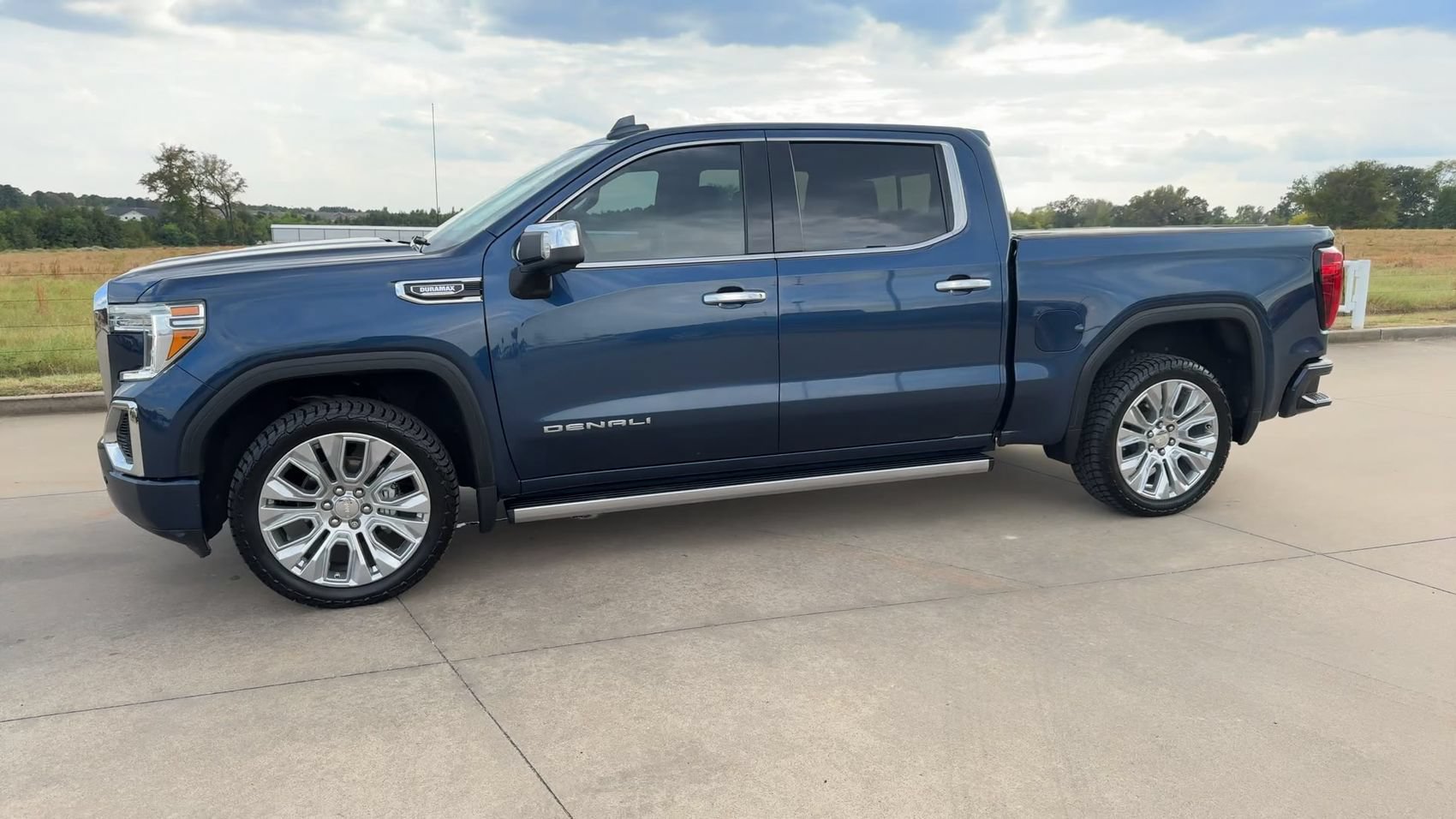 Used 2021 GMC Sierra 1500 Denali w/ Denali Ultimate Package AWD/4WD image 5