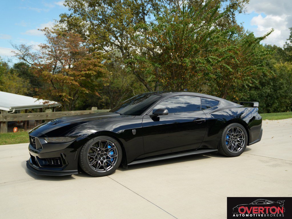 Used 2024 Ford Mustang Dark Horse image 9