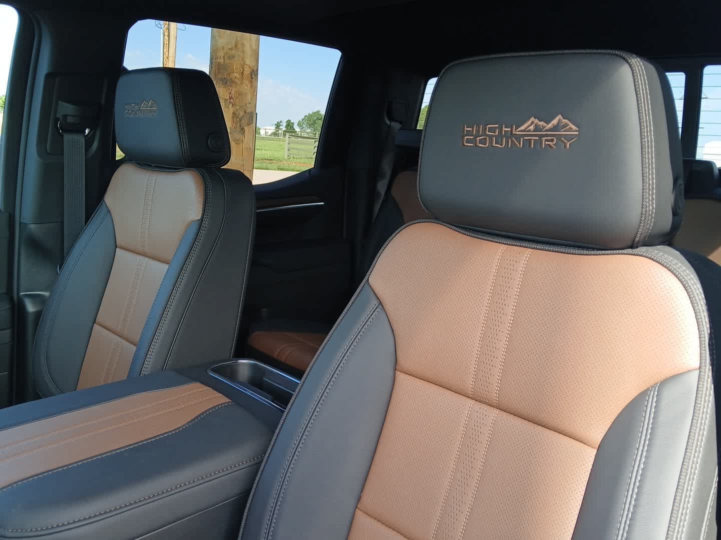 New 2026 Chevrolet Silverado 1500 High Country w/ High Country Premium Package AWD/4WD image 25