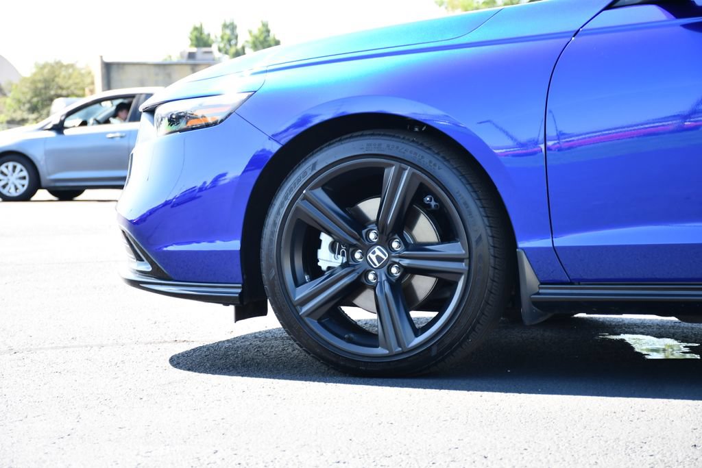 Used 2024 Honda Accord Sport image 12