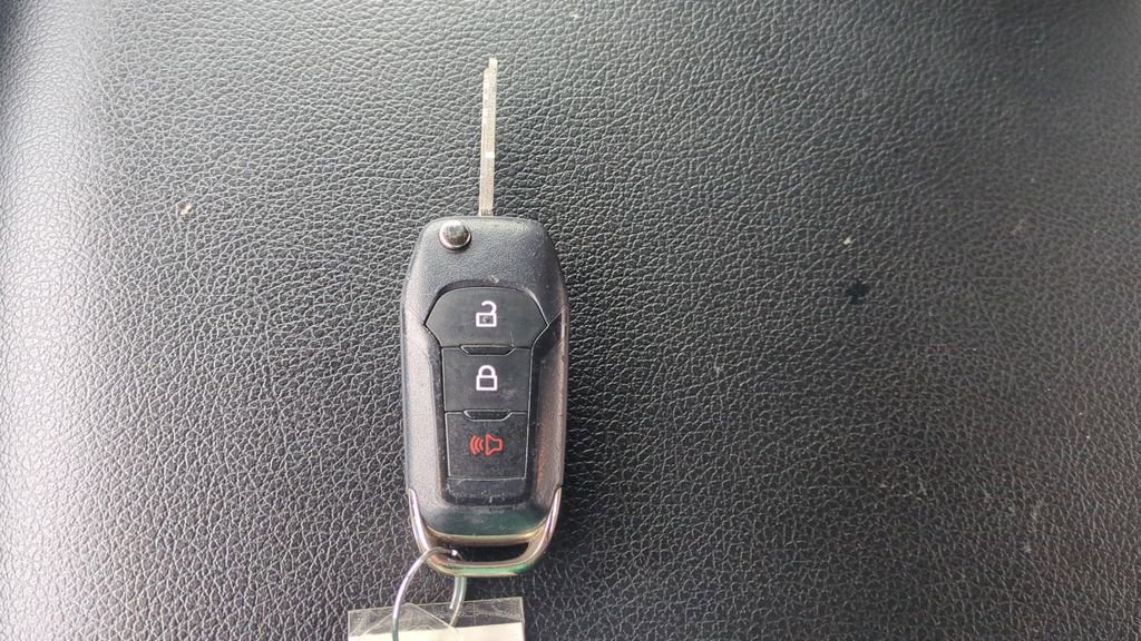 Used 2021 Ford F250 XLT w/ FX4 Off-Road Package image 25