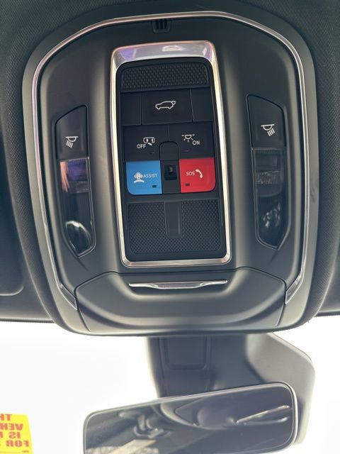 Used 2025 Jeep Grand Cherokee Altitude AWD/4WD image 37