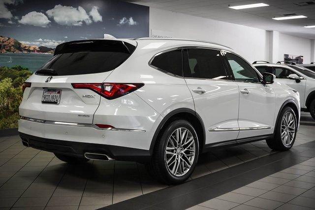 Used 2023 Acura MDX SH-AWD w/ Advance Package image 6