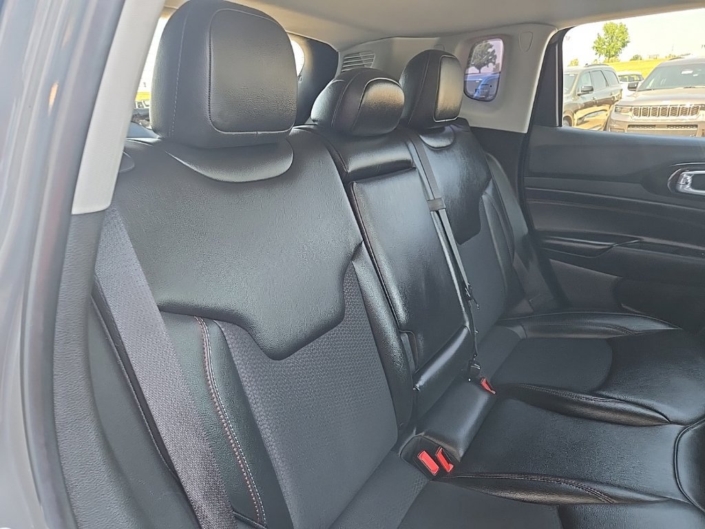 Used 2022 Jeep Compass Trailhawk w/ Trailhawk Convenience Group AWD/4WD image 79