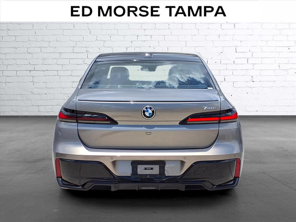 Used 2023 BMW 740i RWD image 4