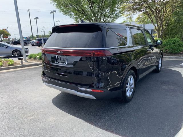 Used 2022 Kia Carnival LX image 8