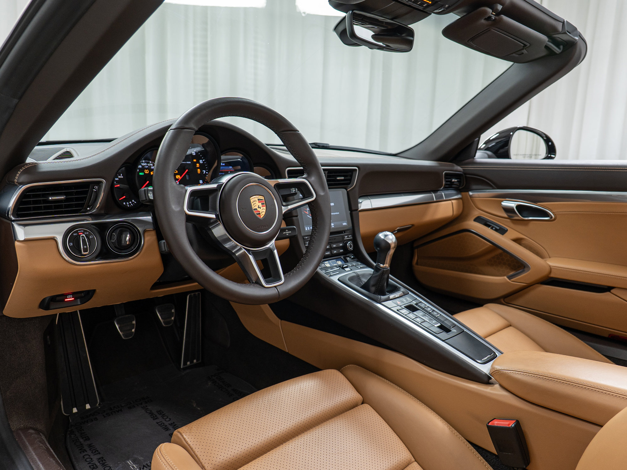 Certified 2019 Porsche 911 Carrera image 4