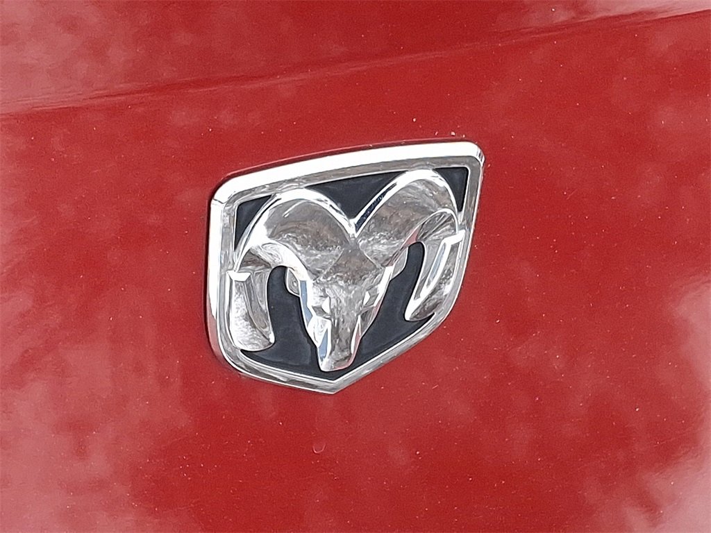 Used 2010 Dodge Avenger SXT image 28