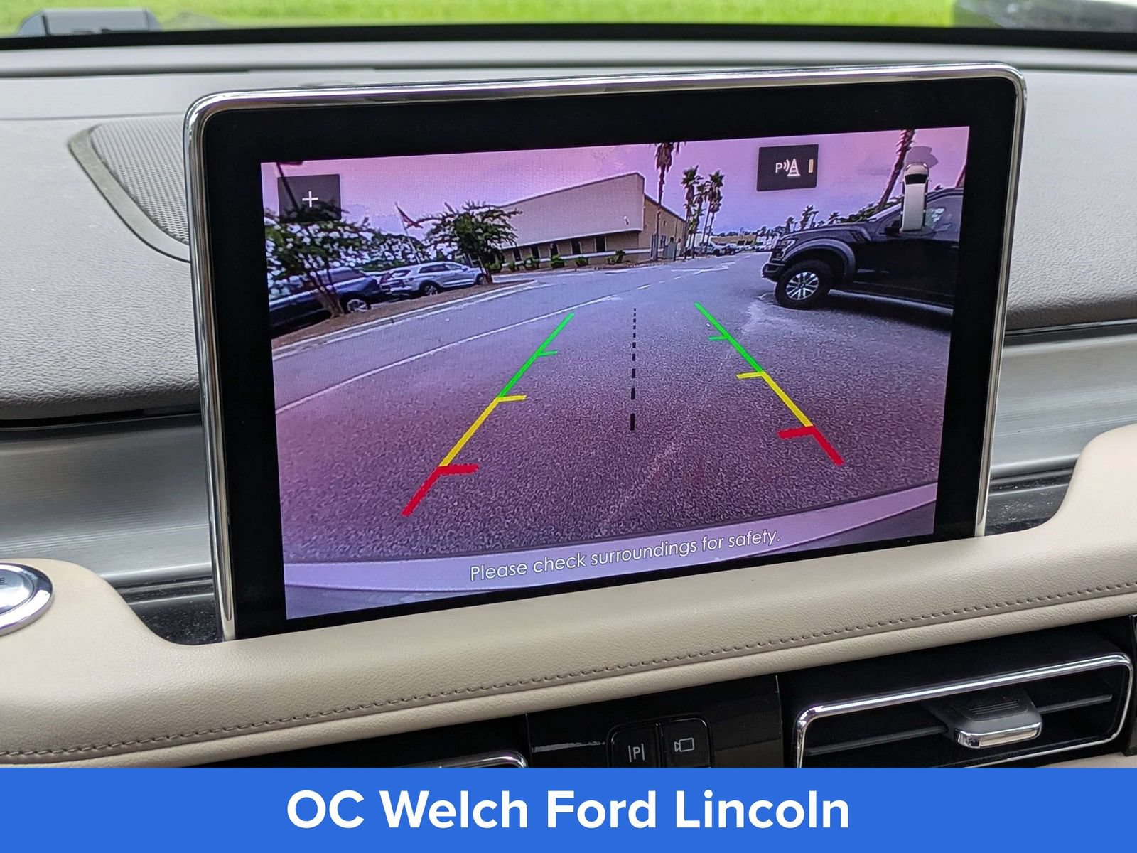 Certified 2023 Lincoln Aviator 2WD w/ Class IV Trailer Tow Package image 13