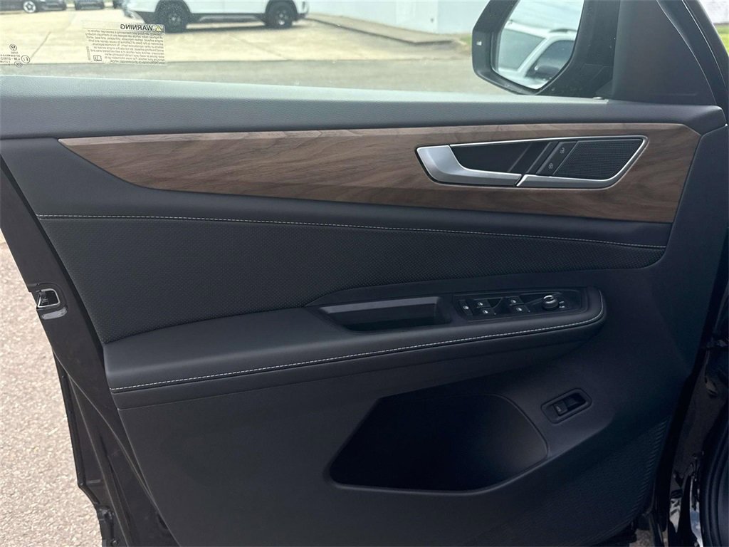 New 2026 Volkswagen Atlas SE image 13