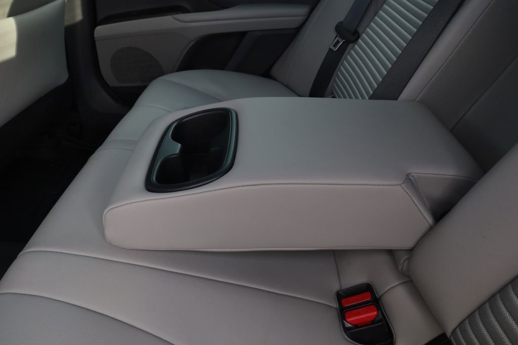 Used 2024 Toyota Camry SE w/ Convenience Package image 15