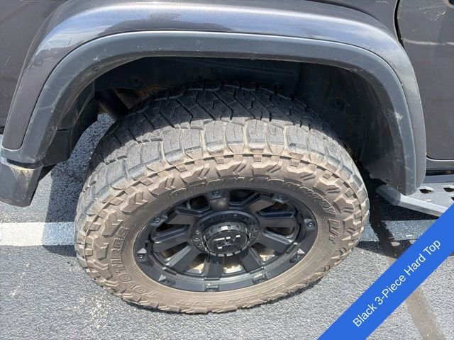 Used 2019 Jeep Wrangler Unlimited Rubicon w/ Dual Top Group AWD/4WD image 10