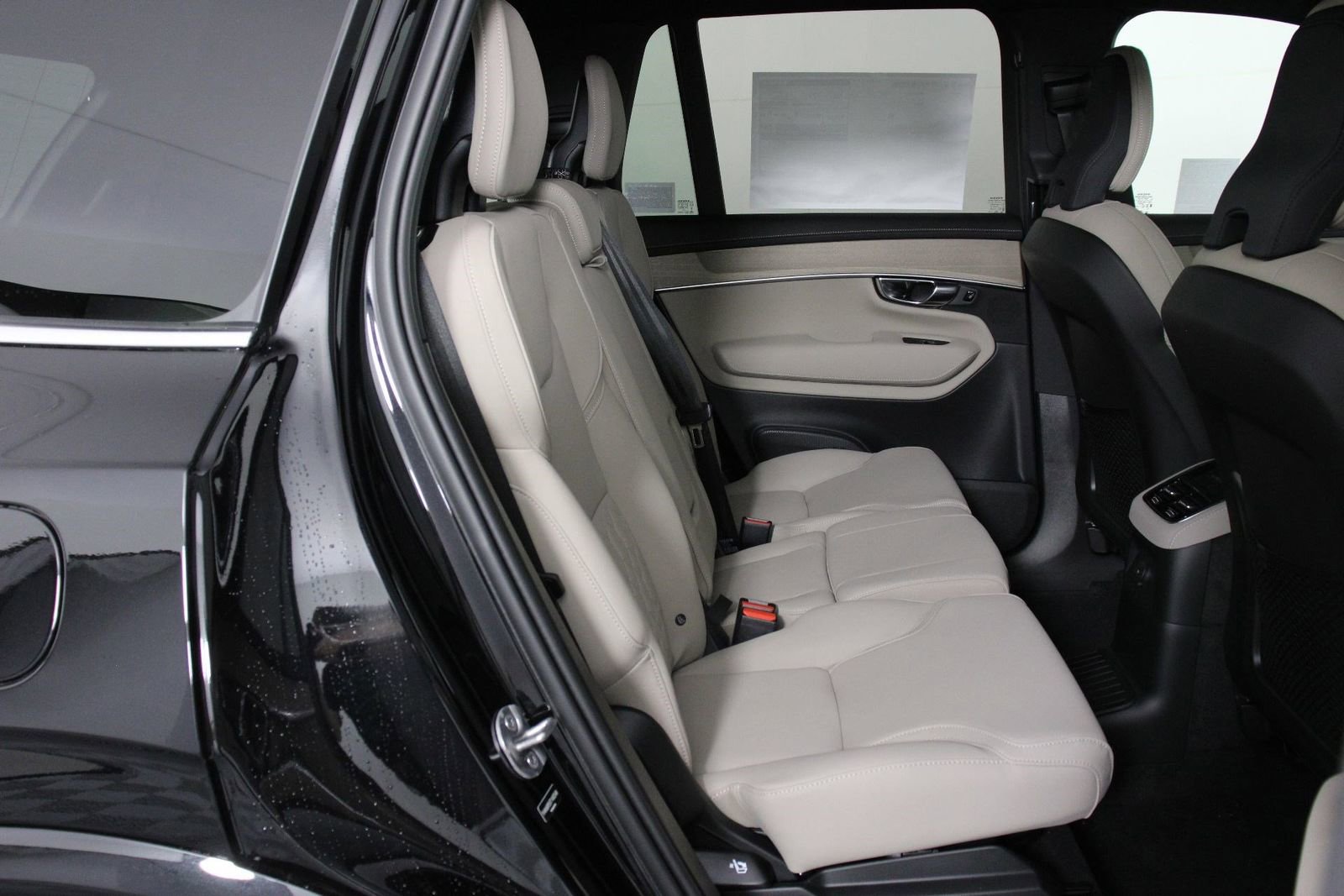 New 2026 Volvo XC90 T8 Plus image 11